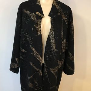 Black and gold duster